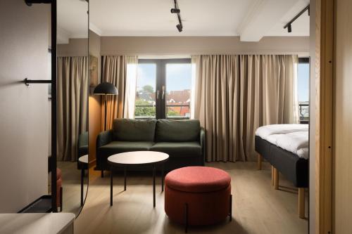 1 queen bed