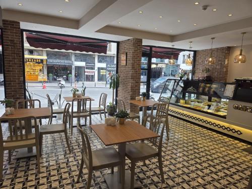 Black Bird Hotel - image 42