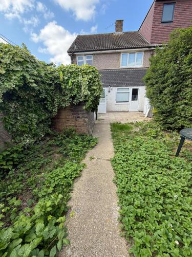 Garden, The Hayes in Greater London North West