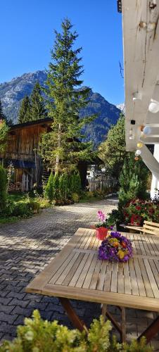 ทัศนียภาพภายนอกโรงแรม, Haus am Seebach Leutasch Weidach in เอมมัท