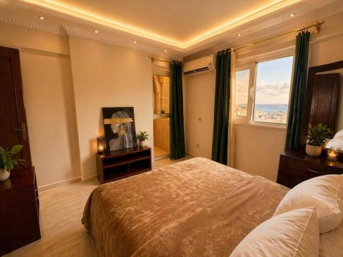 Seaview Downtown 2BR Apartment – khách sạn tại Al Mina' ash Sharqiyah