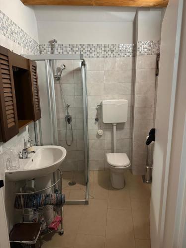 Ванна кімната, IL CASTAGNETO Room in Кузано-Мутрі