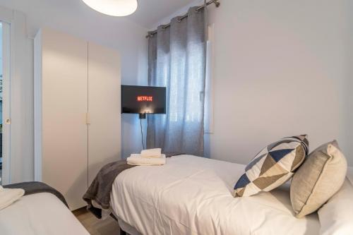 Casa Faro Apartment with private rooftop terrace 5 minutes from La Viborilla beach Benalmádena - image 2