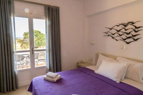 Apartment Sea View BB 3 guests in a family hotel chambre d'hôte Emporeío