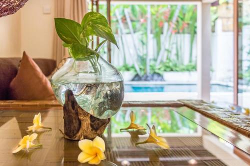 One-Bedroom Villa with Private Pool and Free Floating Breakfast image 9