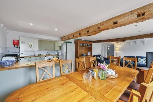 Viesnīcas āriene, Great Higham Oast and Cottages by Bloom Stays in Milstead