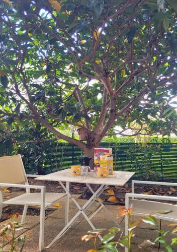 Балкон, Appartement avec jardin privé - Proche transports - Accès Paris (Appartement avec jardin prive - Proche transports - Acces Paris) in Коломб