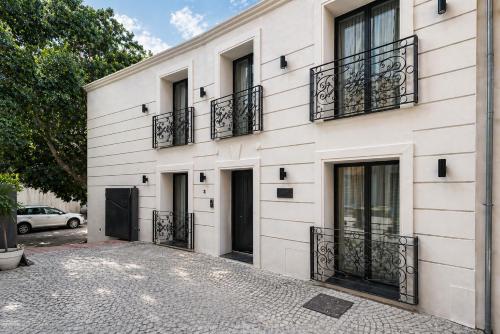 AZULIS Tigellio Suite 2 - Spacious & Renovated 2BR, Old Town Olbia