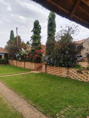 Gardenspot Hotel in Kyengera