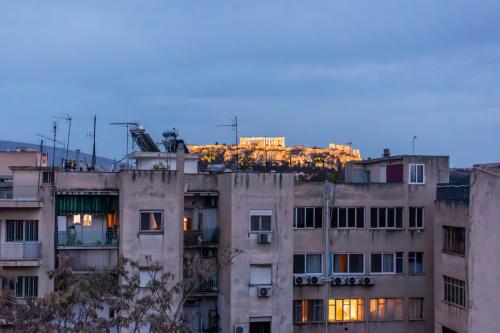 Modern fully equipped apt with private balcony - CT1 - image 30
