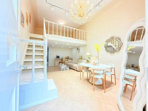 Shanghai Hills & Aromahome French Simplicity B&B close to Middle Huaihai RD, Shanghai (foto 6)