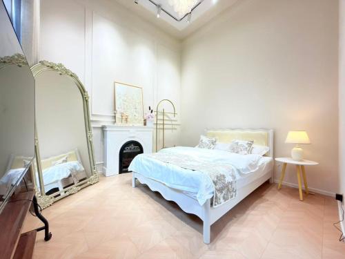 Shanghai Hills & Aromahome French Simplicity B&B close to Middle Huaihai RD, Shanghai (foto 10)