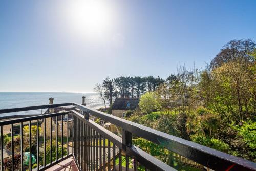 Hotellet från utsidan, Beach Corner in Nettlestone and Seaview