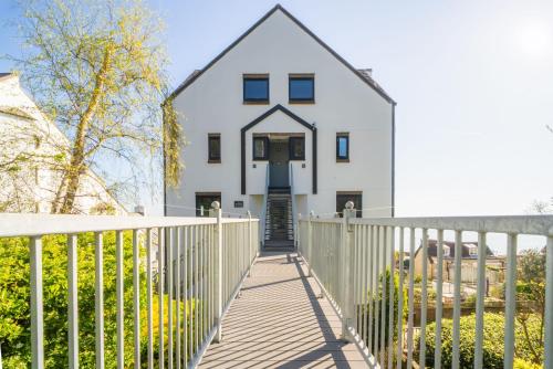 Hotellet från utsidan, Beach Corner in Nettlestone and Seaview