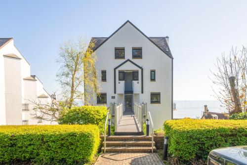 Hotellet från utsidan, Beach Corner in Nettlestone and Seaview
