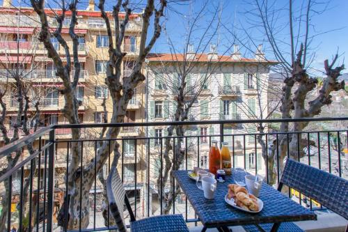 Riquier Central 1BR Steps from SNCF