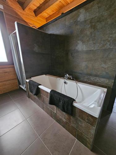Létesítmények, Maison très spacieuse 5 à 10 pers (Maison tres spacieuse 5 a 10 pers) in Chaponnay