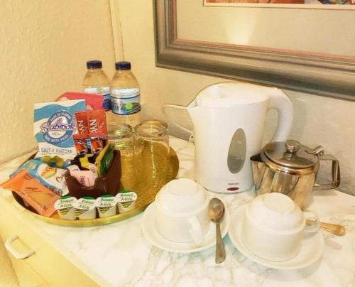 Food and beverages, OYO Lily Hotel Blackpool in Blackpool
