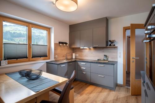 3 bedrooms, 3 beds