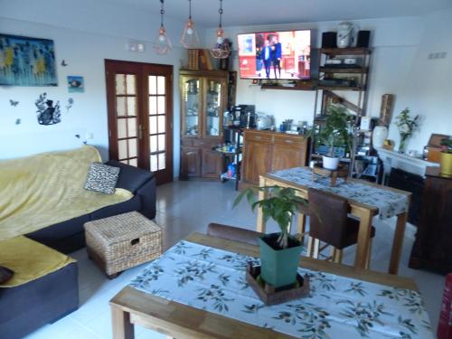 Їжа та напої, Sandra B&B in Тавіра