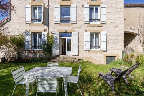 Dārzs, Le Havre de Massangis - Charmante maison familiale in L'Isle-sur-Serein