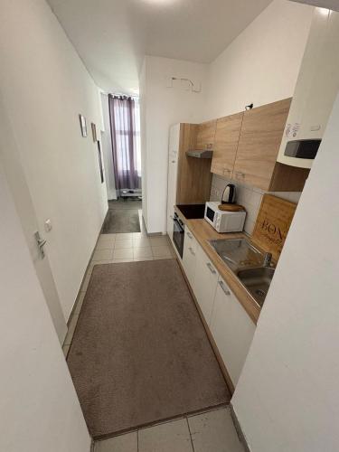 Palace Apartment 4