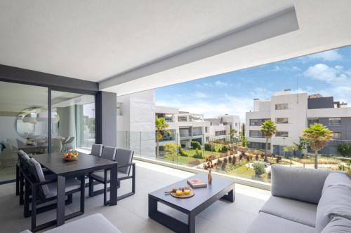 Apartment with Garden View - image 5