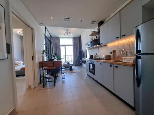 Collective 2.0 Tower B - Equisite 1BR with Burj Khalifa and City View - image 5