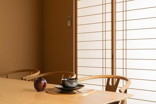 TsuruINN 9minTengachaya Direct to KIX take in Nishinari Ward