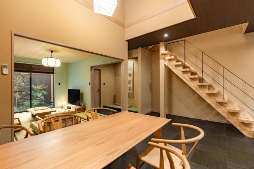 TsuruINN 9minTengachaya Direct to KIX take in Nishinari Ward