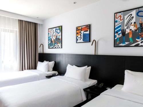 Room, deluxe, 3 beds