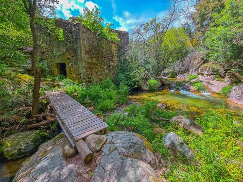 Stone House - Waterfalls, Nature Stay in Castelo Novo