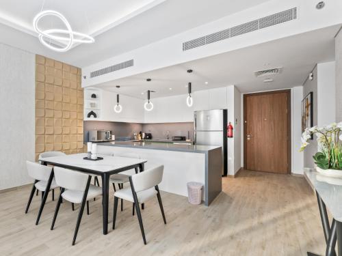 Modern Serenity 2BR Escape in Central Park - image 6