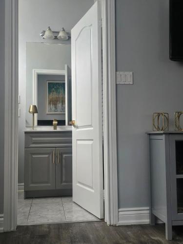 Lakefront Suite with Geodesic Dome Experience in Whitchurch-Stouffville (ON)