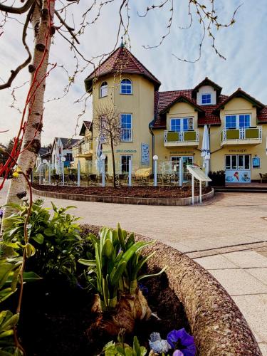 Hotel Ostseeblick - direkt hinter den Dünen in Ostseebad Karlshagen, Deutschland