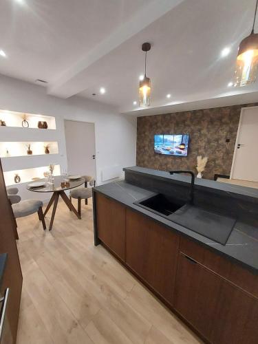 Suite Instant secret avec balnéo (Suite Instant secret avec balneo) in Avesnes-En-Val