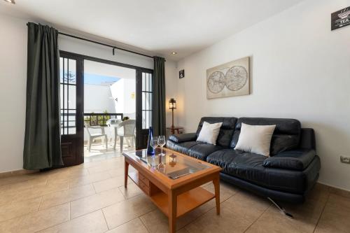 apartment golden costa teguise – khách sạn tại Costa Teguise