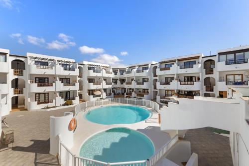 apartment golden costa teguise