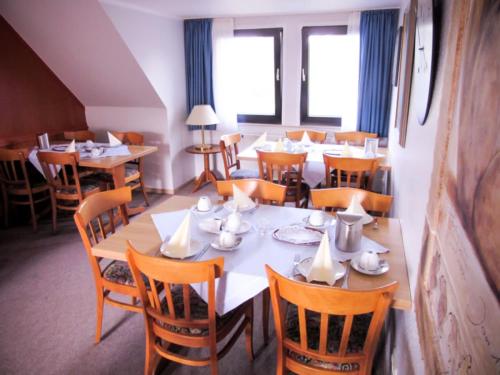 Hotel Zur Flora - image 2