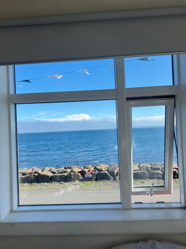 . Summerhouse by the ocean