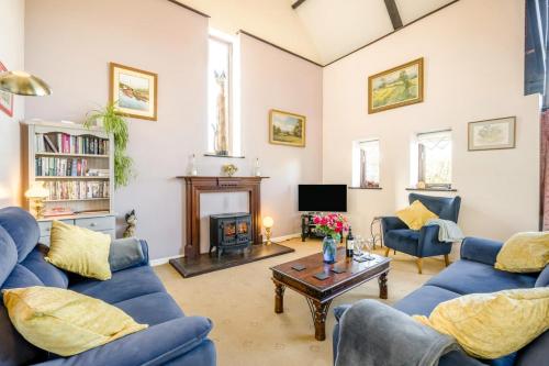 3 Bed in Little Ellingham oc-2147 - Hingham