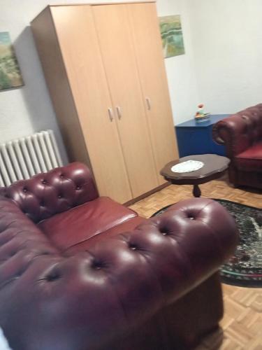 Apartman-soba u stanbenoj zgradi