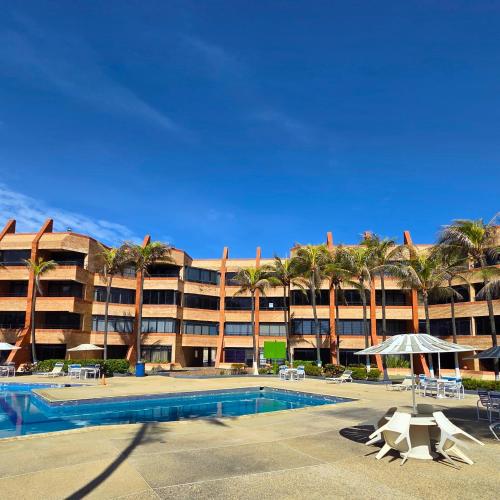 Swimming pool, Tucacas, Frente al Mar, Terraza, Piscina y Playa Privada in Boca de Aroa