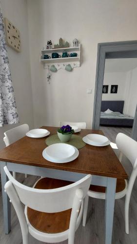 Apartmány LENKA (Apartmany LENKA) in Mikulasovice
