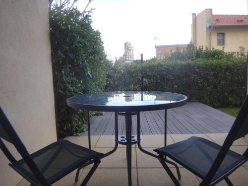 Charmant 2 p terrasse jardin la turbie