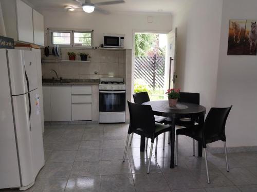 Kitchen, Roldan Casa con pileta uso Familiar exclusivo desde dos noches hasta cuatro personas in Roldán