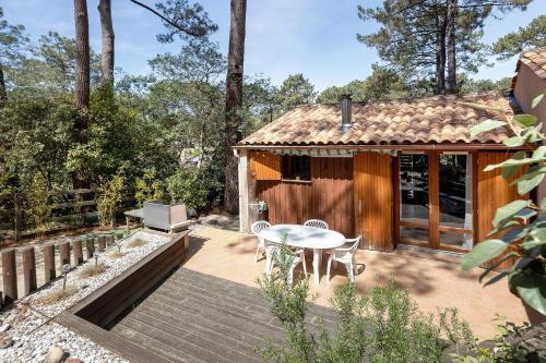 Petite Villa Mitoyenne Dans Pinède