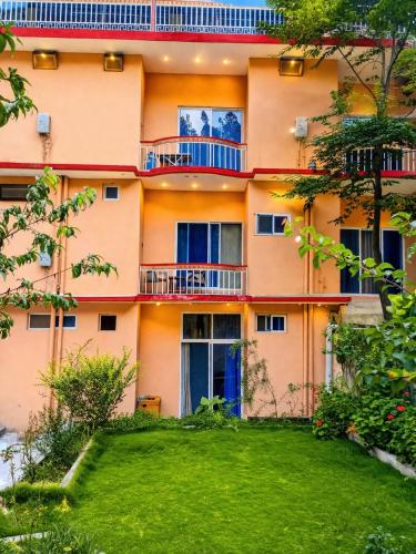 Red Roof Apartments – khách sạn tại Abbottabad