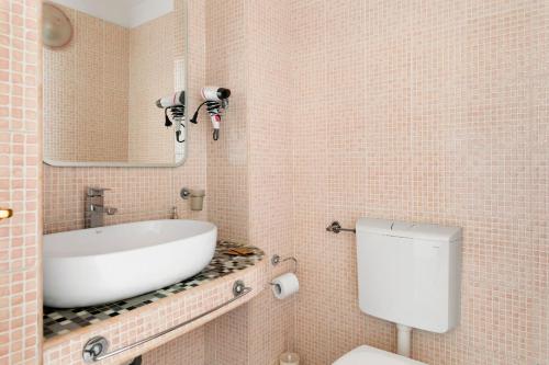 7 Archi rooms in Como - image 2