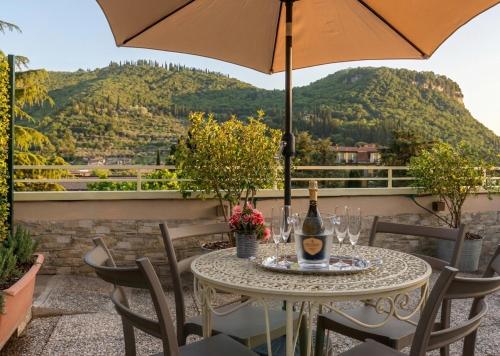 Dolce Vita - Terrazza sul Garda con Parcheggio Privato
